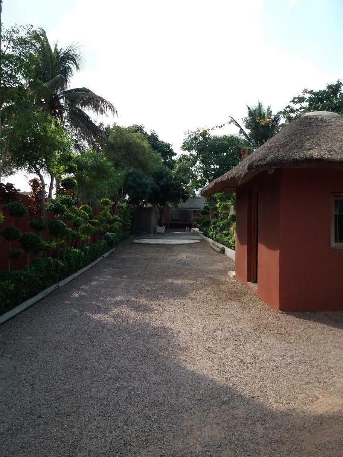 Liv Inn Guest House 马普托 外观 照片